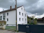 KNIPFER IMMOBILIEN - Gepflegtes 3-Familienhaus in Diedorf-Hausen mit Doppelgarage zum Kauf - Diedorf