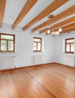 Wohnen wie im eigenen Haus - großzügige Maisonette mit Garten und Garage! - Wiernsheim