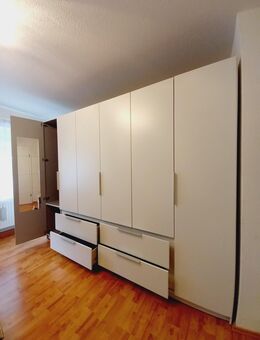 Kleiderschrank mit Innenspiegel, weiß - Ulm
