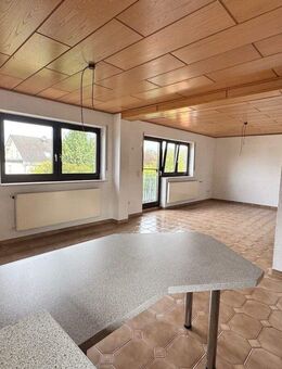 2,5 Zimmer Wohnung (OG) mit Balkon in Schlierbach! - Schaafheim
