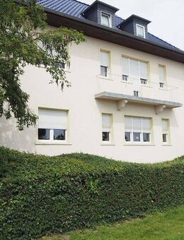 Mehrfamilienhaus auf Parkgrundstück mit pool - Kyritz