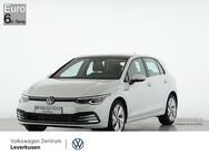 VW Golf, VIII eTSI Life, Jahr 2020 - Leverkusen