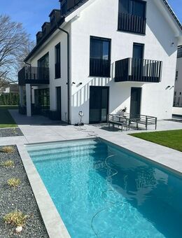 wunderschönes & großzügiges Einfamilienhaus mit Pool und großer Tiefgarage in Grünwald - Grünwald