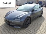 Tesla Model 3 Allrad Mopf21 82KWh Performance Glasdach - Steinbach-Hallenberg