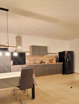 Ruhig und dennoch zentral gelegene Doppelhaushälfte mit Carport in Visbek - Visbek