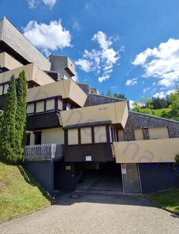 Charmantes und gemütliches 2,5-Zimmer-Terrassenapartment mit Schwarzwaldflair und schöner Aussicht. - Furtwangen (Schwarzwald)