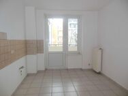 Modernes Laminat - großer Balkon - XXL Wohnzimmer - große Küche!! - Chemnitz