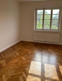 *** Luxus Kernsaniert *** Altbau *** Einbauküche *** - München