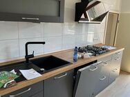 Schöne Wohnung mit Traum-Einbauküche und neuem Balkon in Bremerhaven zu verkaufen. - Bremerhaven