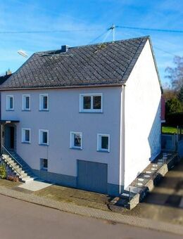 Ein/Zweifamilienhaus in Schwarzenbach: Viel Platz zum Entfalten mit Garten & Balkon - Nonnweiler