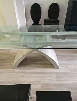 Esstisch italienisches Design. - Wuppertal