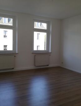 Frisch renovierte 2-Zimmer Wohnung wartet auf neue Mieter! - Döbeln