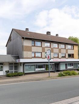 Für Investoren & Unternehmer: Solides Mehrparteienhaus mit Gewerbeanteil in Detmold - Detmold