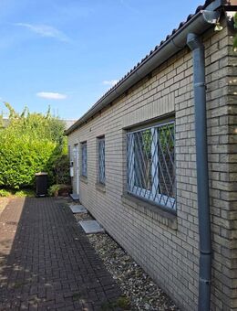 Lassen Sie Ihren Traum vom Eigenheim wahr werden: Romantischer Bungalow in ruhiger Lage von Osterath - Meerbusch