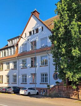 Top sanierte exklusive 3,5 Zi-Maisonettewohnung in denkmalgeschütztem Gebäude in Bensheim - Bensheim