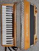 Akkordeon 120 Bass, 4-chörig, Nussbaum, Weltmeister Monte 41 in 73467