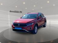 VW T-Roc, 1.5 TSI Life ParkAss, Jahr 2023 - Hofgeismar