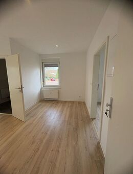 + + + SANIERTE 1 ZKB WOHNUNG FRAULAUTERN + + + - Saarlouis