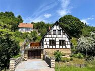 Charmantes Einfamilienhaus mit Garage, Bungalow und großzügigem Grundstück in Nazza - Nazza