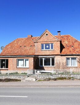 Landhaus mit viel Nebengelass und Potential - Glasin