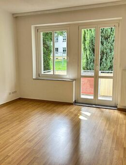 ATTRAKTIVE WOHNUNG MIT SÜD - BALKON SUCHT NETTEN MIETER !!! - Chemnitz
