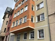 IDEAL - geräumige 2-Raum Wohnung mit EBK, Balkon und Aufzug - Plauen