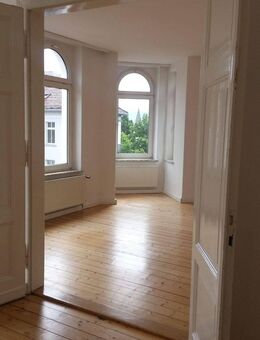 Charmante, große 3-Zimmer-Jugendstil-Altbauwohnung in Bad Pyrmont - zentrale Lage - Bad Pyrmont