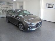 Hyundai i30 1.6 CRDi Trend Automatik Kamera TÜV 08/2026 - Asperg