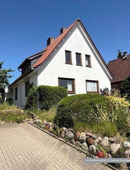 Lübeck Siedlung Dornbreite: EFH mit 100 m² Wohn-Nutzfläche und 5 Zimmern Vollkeller auf 570 m² Eigenland - Lübeck