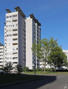 2-Zimmer-Wohnung mit hell gefliestem Duschbad // 10.OG Wohnung 2 - Wolfsburg