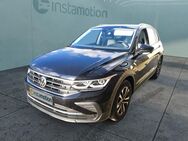 VW Tiguan, AREA HEAD, Jahr 2021 - München