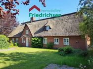 Großzügiges Reetdachhaus mit vielseitigen Nutzungsmöglichkeiten - Ladelund