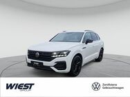 VW Touareg, 3.0 R-line IQ LIGHT, Jahr 2021 - Darmstadt