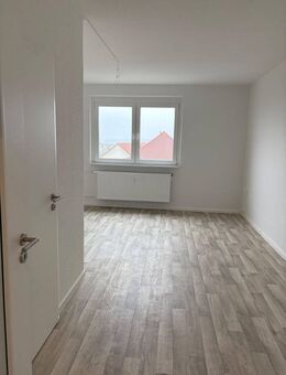3-Raum Wohnung mit Balkon und EBK - Waren (Müritz)