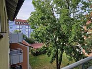 Balkon in den Baumkronen, Blick auf die Wiese, einfach super - Fürth