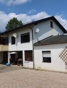 Reduziert! Mehrfamilienhaus mit 4 Wohneinheiten - davon 2 vermietet - Berg (Regierungsbezirk Oberfranken)