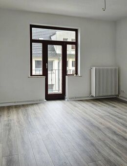 Nachmieter:innen gesucht: Charmante 2-Zimmer-Wohnung mit Balkon in Geestemünde! - Bremerhaven