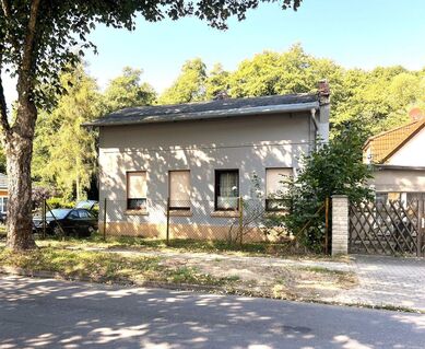 Einfamilienhaus mit idyllischem Garten wartet auf Ihr handwerkliches Geschick