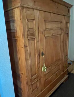 Dielenschrank / Wäscheschrank / Wandschrank 2. Hälfte 18. Jhdt. - Ladenburg