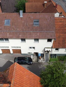 Charmantes Zweifamilienhaus mit Ausbaupotenzial in Bolheim - Herbrechtingen