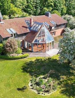 Wohnen im Einklang mit der Natur - Lichtdurchflutetes Landhaus mit Blick ins Treenetal - Eggebek