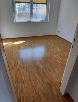 Sonnige 4 Zimmerwohnung mit Einbauküche und Balkon in Potsdam Babelsberg - Potsdam