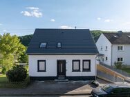Freistehendes Einfamilienhaus mit Sonnenterrasse und tollem Weitblick - Simmertal