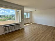 [NEU] 3 Zimmer im 5. OG - Erstbezug nach Renovierung - Panorama-Albblick in ruhiger Lage - Kirchheim (Teck)