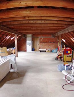 Stadthaus mit Einliegerwohnung + ausbaufähiges Dachgeschoss + große Doppelgarage - Eppingen