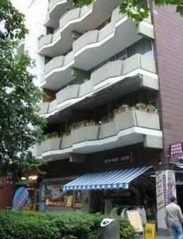 Privatverkauf: Renditeobjekt aus Eigenbestand, Provision frei; vermietete 4-Zimmer-Eigentumswohnung mit gr. Loggia, Garage, Pkw-Stplz in Köln-Ostheim - Köln