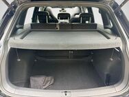 VW Tiguan R 2.0 TSI 4M DSG BLACK AKRAPO PANO AHK 21Z CAM - Ahrensburg