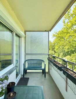 Ruhig, zentral & mitten im Grünen: Schöne 3-Zimmer-Wohnung mit Balkon - Laatzen