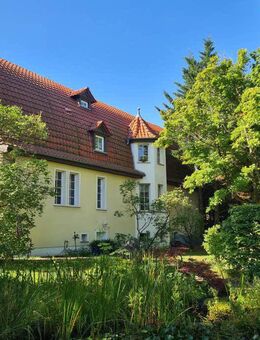 Merseburg: Große Jugendstil-Villa auf parkartigem Grundstück, für Wohnen und/oder Gewerbe, PKW-Stellplätze divers - Merseburg