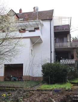 Zweifamilienhaus mit Entwicklungspotenzial und Gartenfläche zur kreativen Neugestaltung - Winnweiler